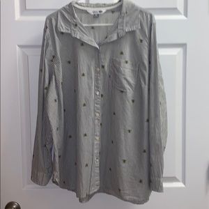Old Navy bumblebee button down striped shirt